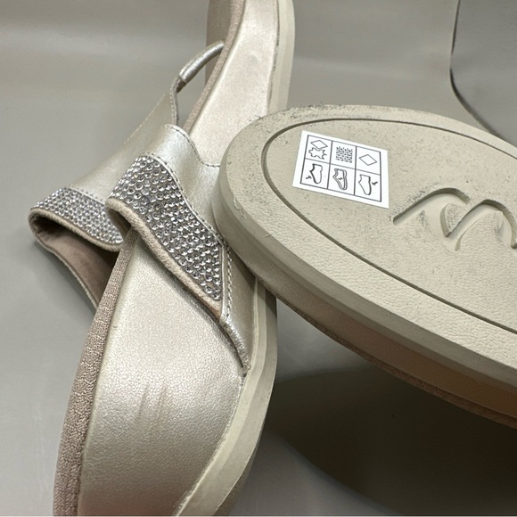 Skechers Women's Palm Springs Windsor Flip Flop. Color: Champagne. Size 9 - Picture 8 of 9